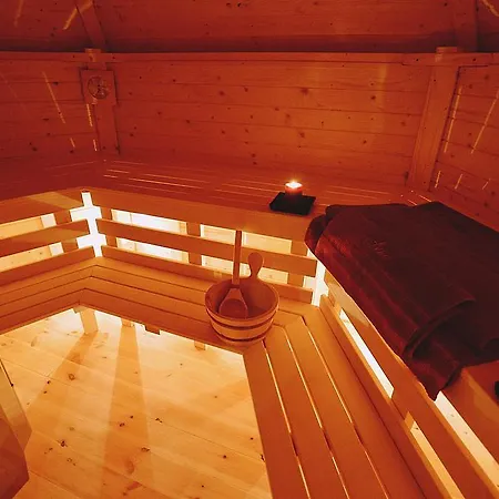 ホームステイ Lena *