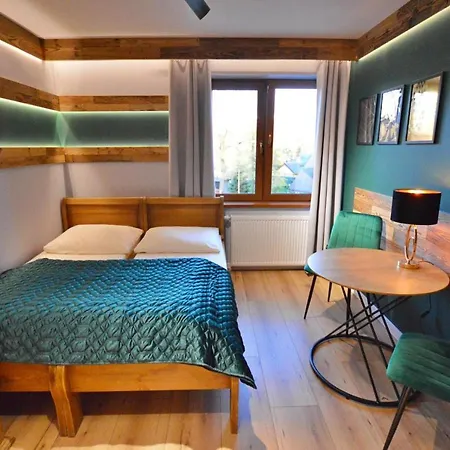 ホームステイ Lena シクラルスカ・ポレンバ