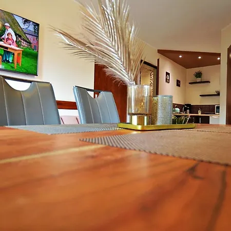 Lena ホームステイ *