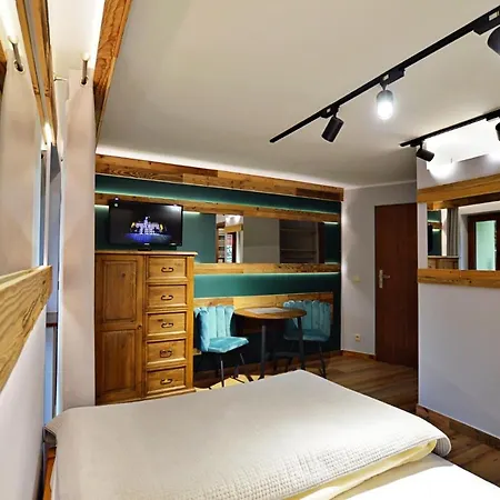 Lena Homestay *